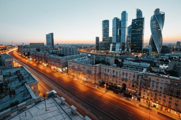 Tours du quartier d'affaires de Moscou au crepuscule