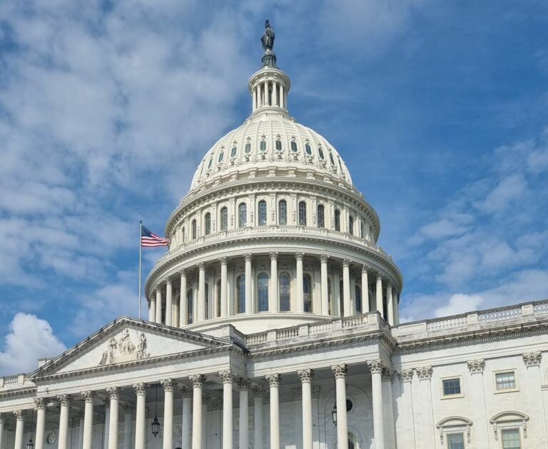 Midterms 2026 : une campagne publicitaire record, plus chère que la présidentielle de 2024