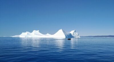 Groenland : Trump annonce une exploration pétrolière « massive », Nuuk dément et rappelle le moratoire de 2021